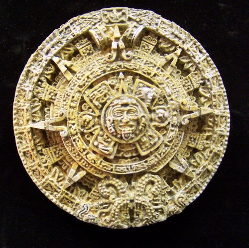 Y184 Mayan Calendar sm. 7 in. dia. x 1 in..JPG