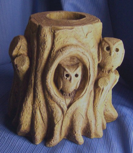 P12 Log pot with Owls  5.5  in..JPG